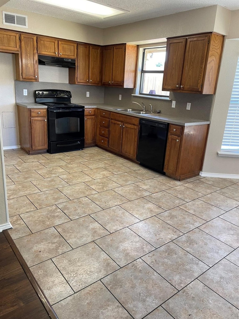 2414 Palo Alto - Photo 3