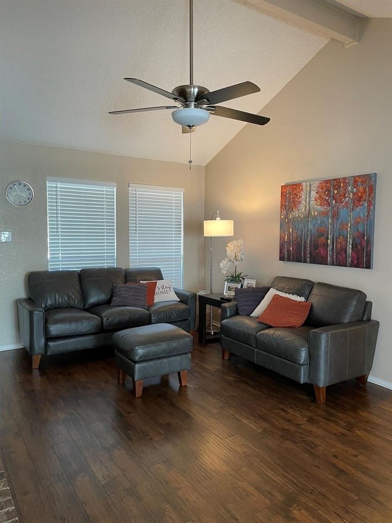 2414 Palo Alto - Photo 1