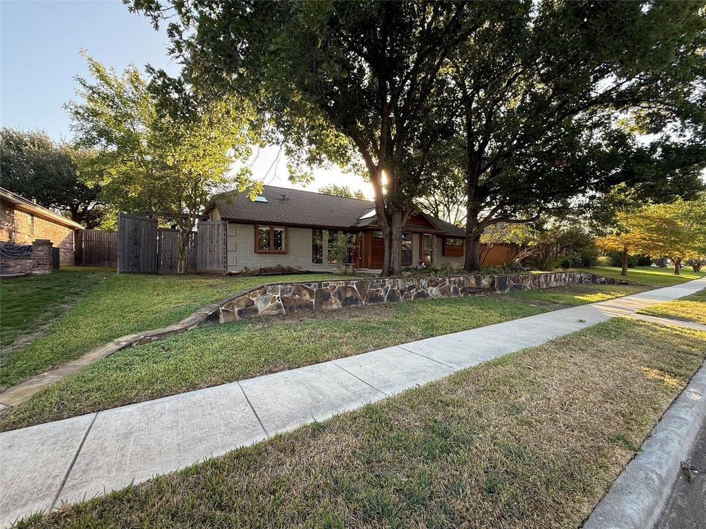 1617 Oak Creek Drive - Photo 1