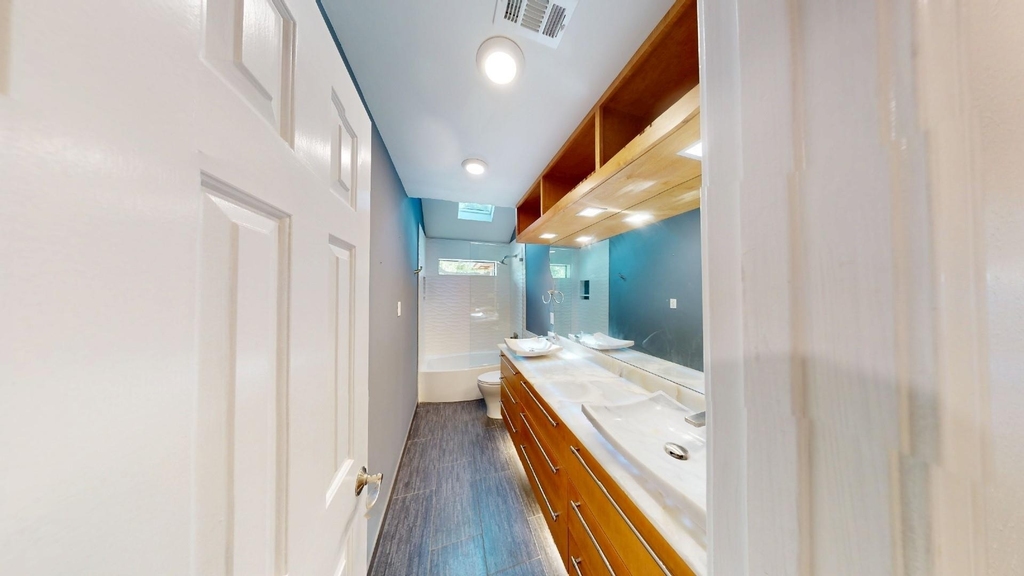 1617 Oak Creek Drive - Photo 18