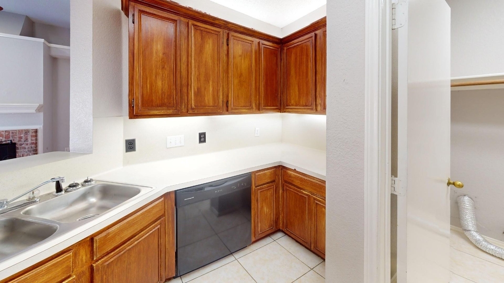 5210 Welbeck Court - Photo 6