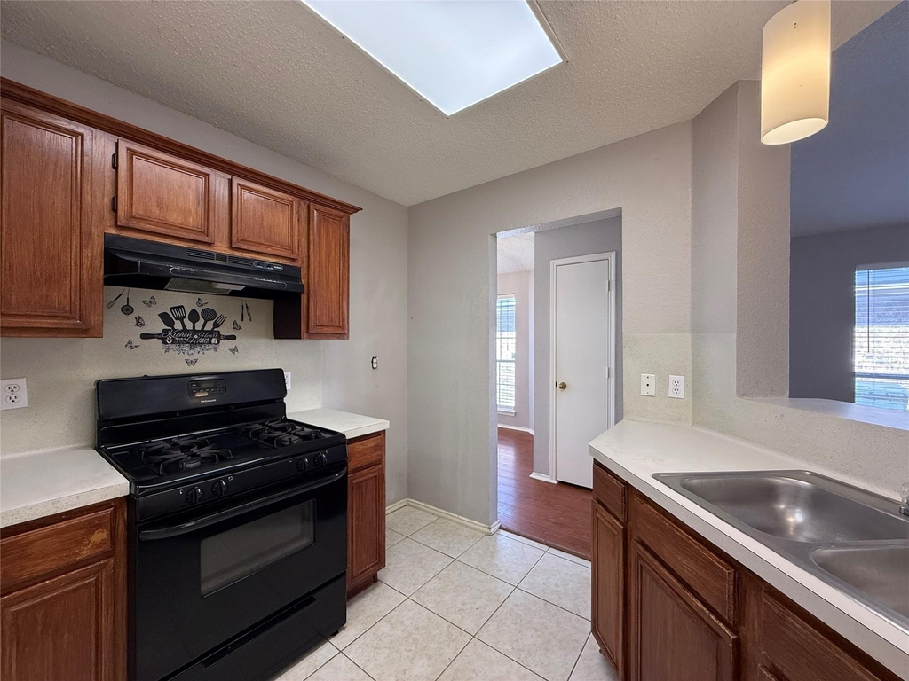 5210 Welbeck Court - Photo 7
