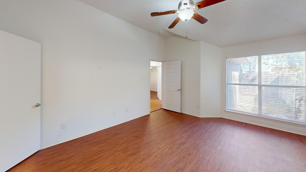 5210 Welbeck Court - Photo 11