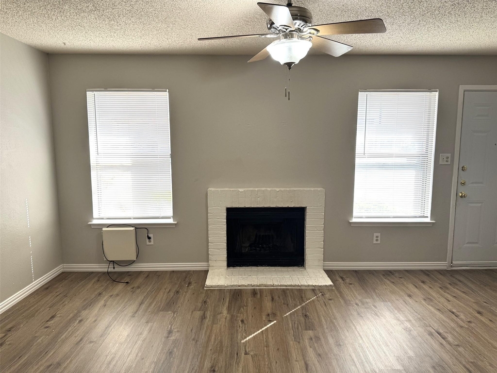 1131 Dallas Drive - Photo 3