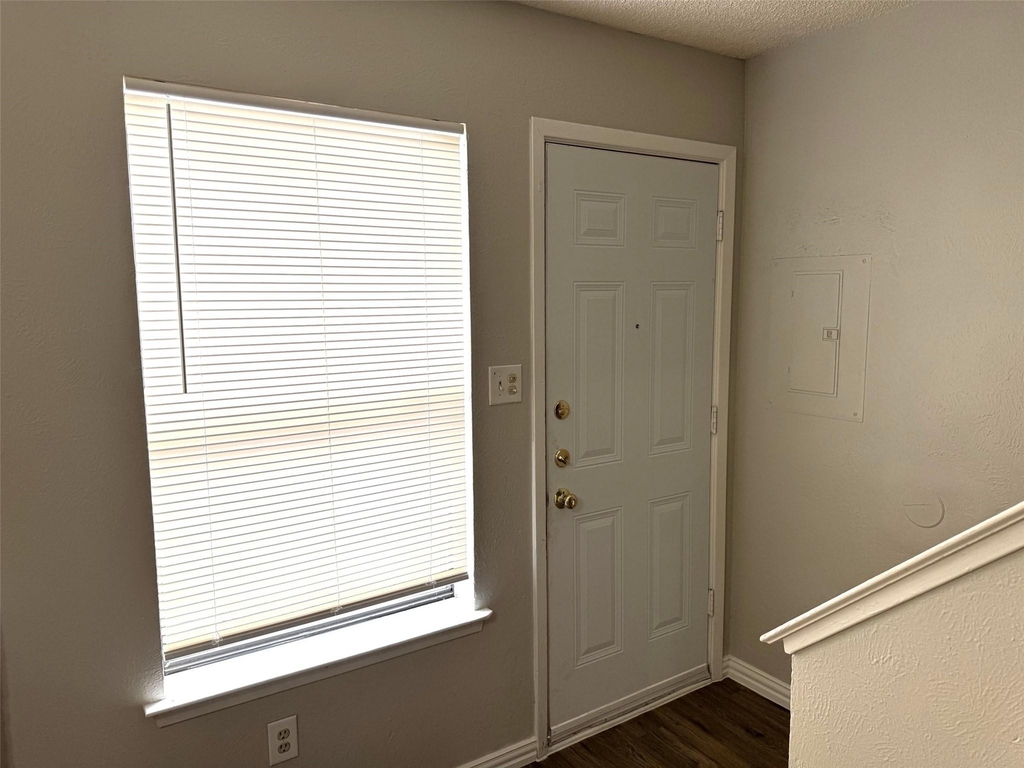 1131 Dallas Drive - Photo 2