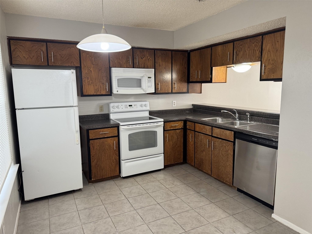 1131 Dallas Drive - Photo 5