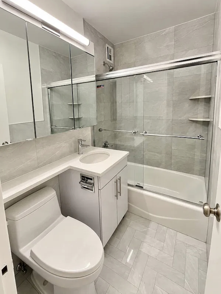 151 West 16th Street - Photo 3