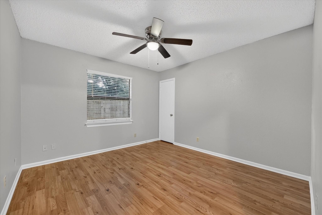 6319 Christy Court - Photo 13