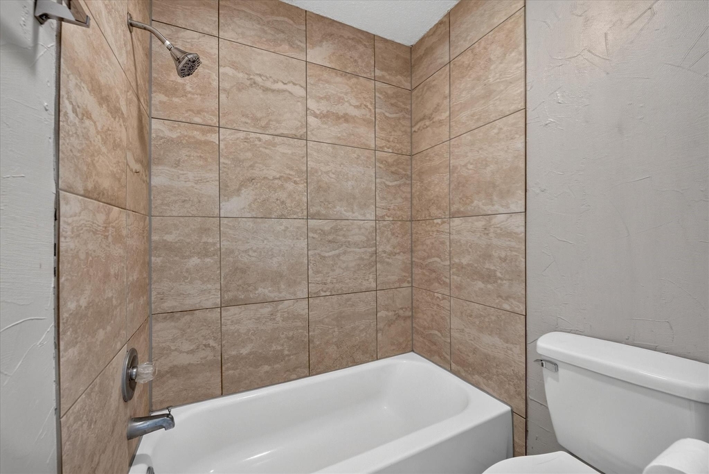 6319 Christy Court - Photo 19