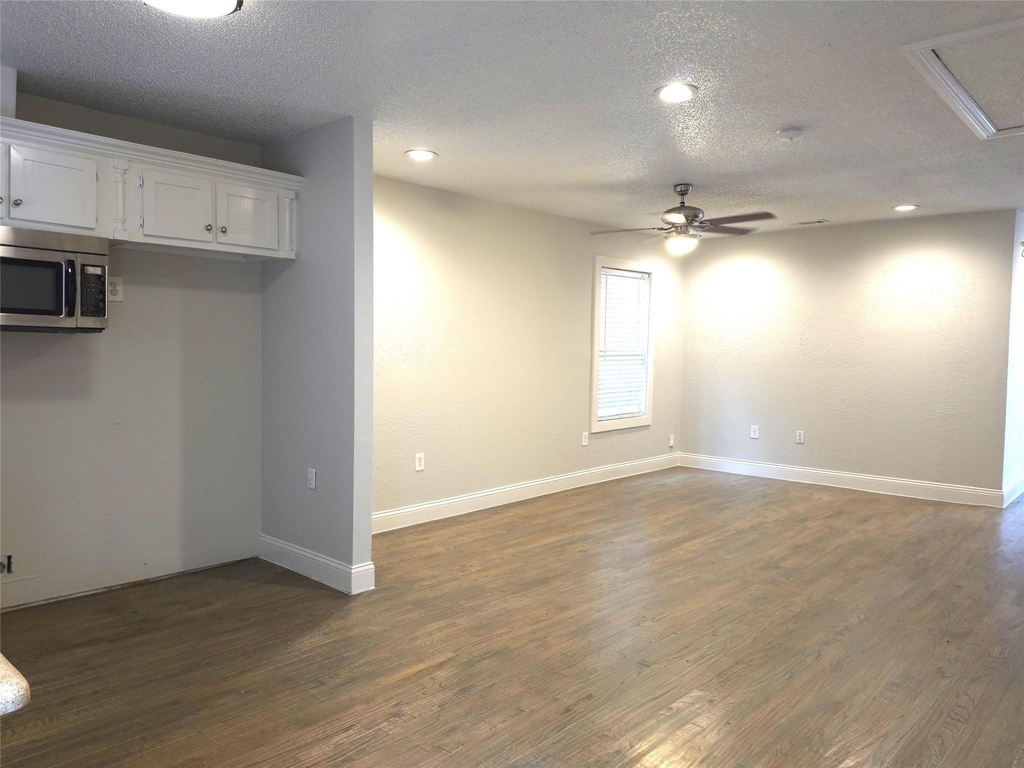 3123 Arizona Avenue - Photo 6