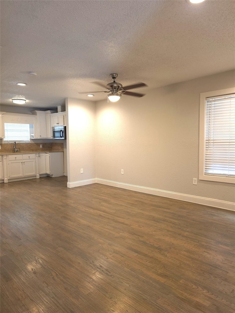 3123 Arizona Avenue - Photo 4