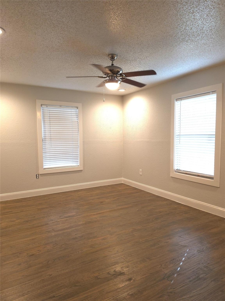 3123 Arizona Avenue - Photo 8
