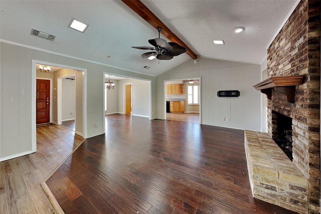 1605 Brighton Drive - Photo 3
