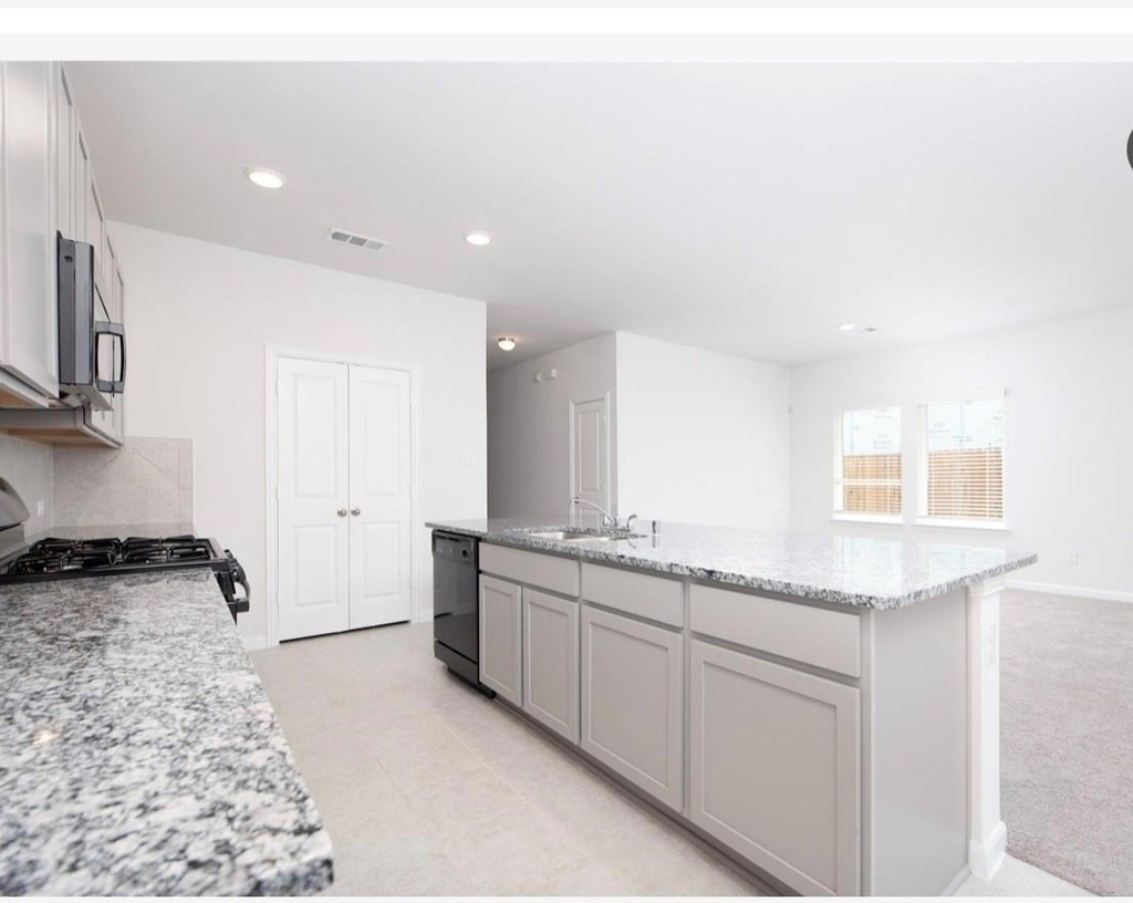 2088 Hartley Drive - Photo 4