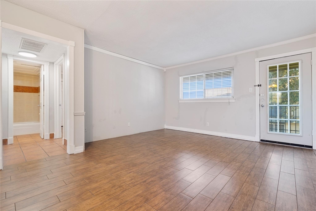 1207 W Wall Street - Photo 1