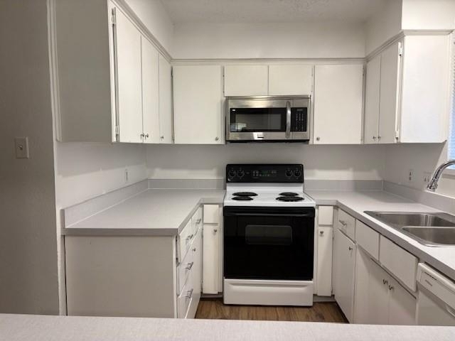715 Oakwood Lane - Photo 8