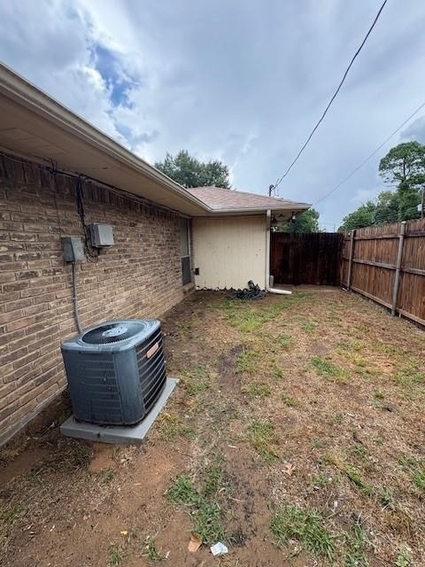 715 Oakwood Lane - Photo 2