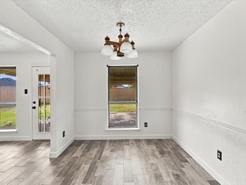 725 Southridge Court - Photo 9