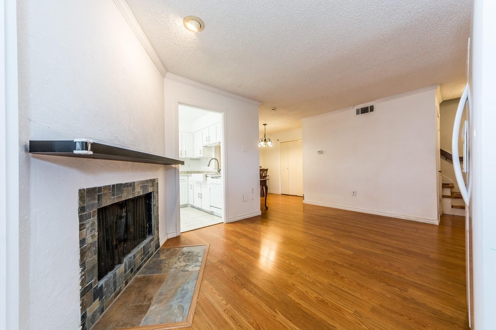 885 Dublin Drive - Photo 4