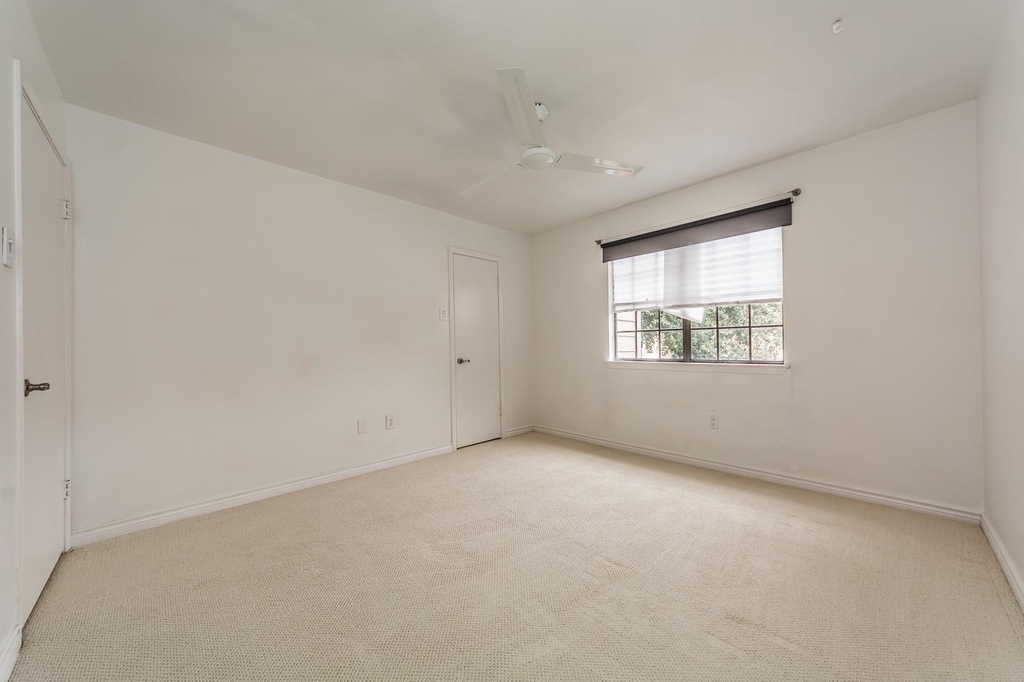 885 Dublin Drive - Photo 19