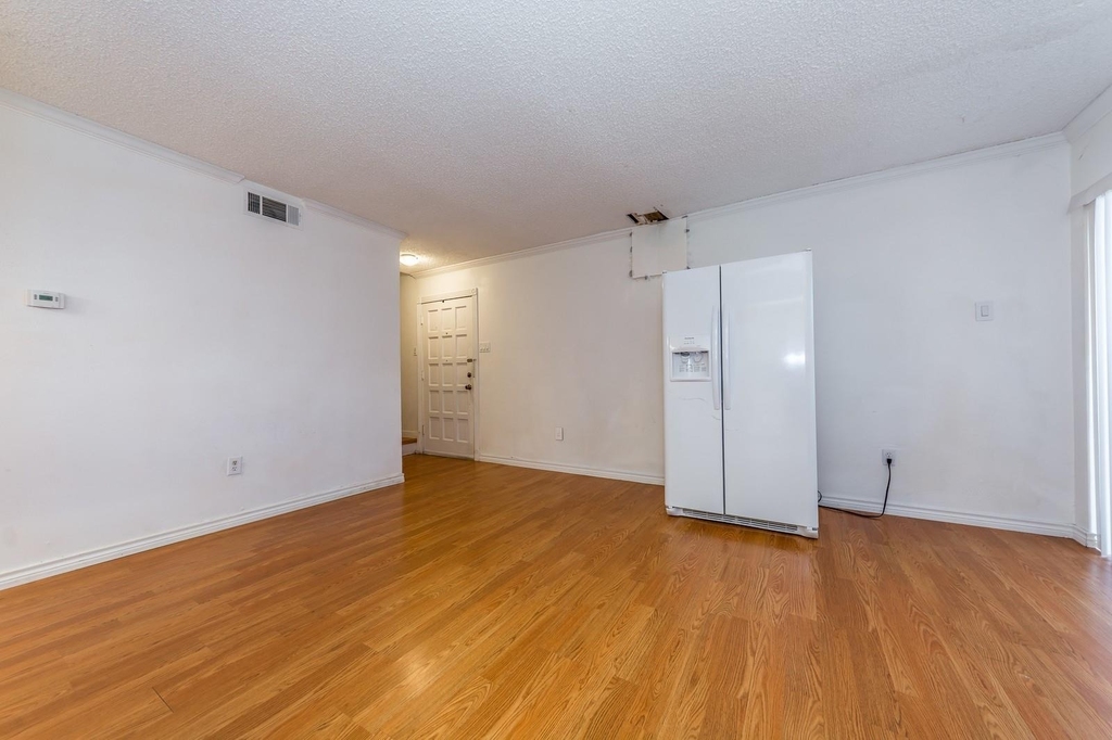 885 Dublin Drive - Photo 5