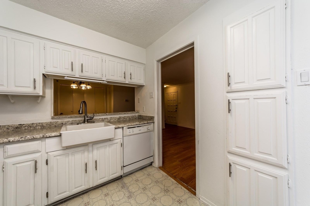 885 Dublin Drive - Photo 7