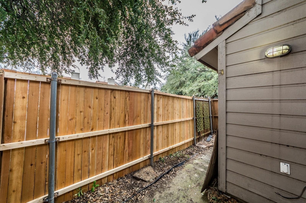 885 Dublin Drive - Photo 24
