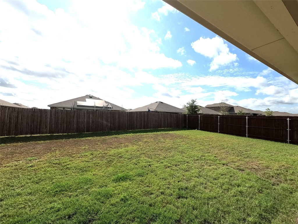 1148 Samantha Drive - Photo 25