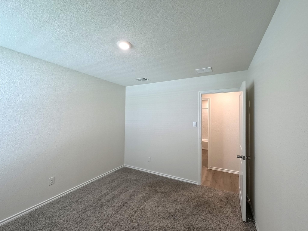 1148 Samantha Drive - Photo 6
