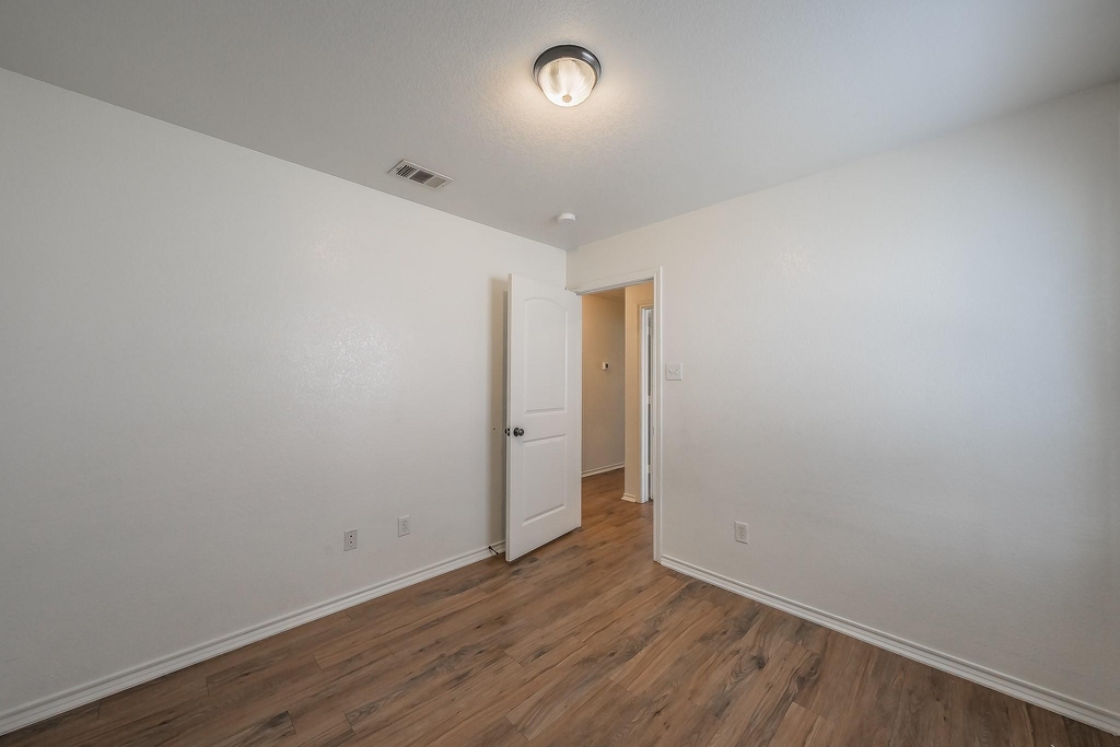 8121 Doreen Avenue - Photo 22