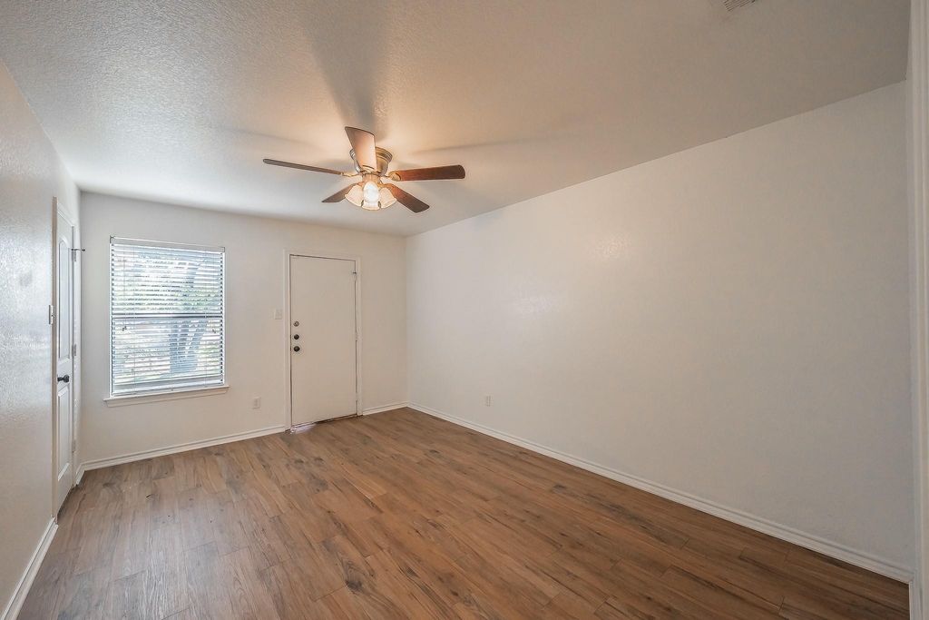 8121 Doreen Avenue - Photo 23