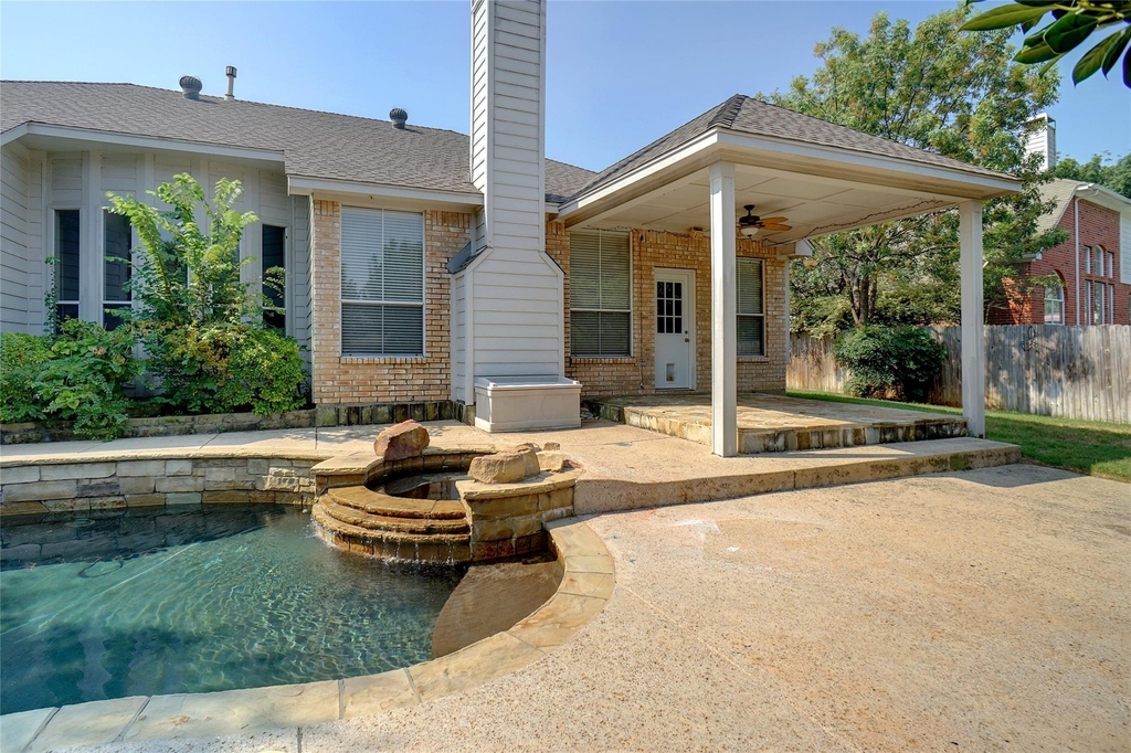 2802 Southwood Court - Photo 15