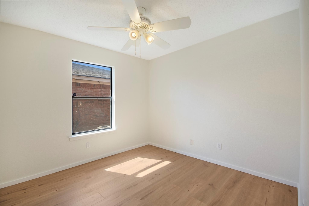 3723 Hulen Park Circle - Photo 14