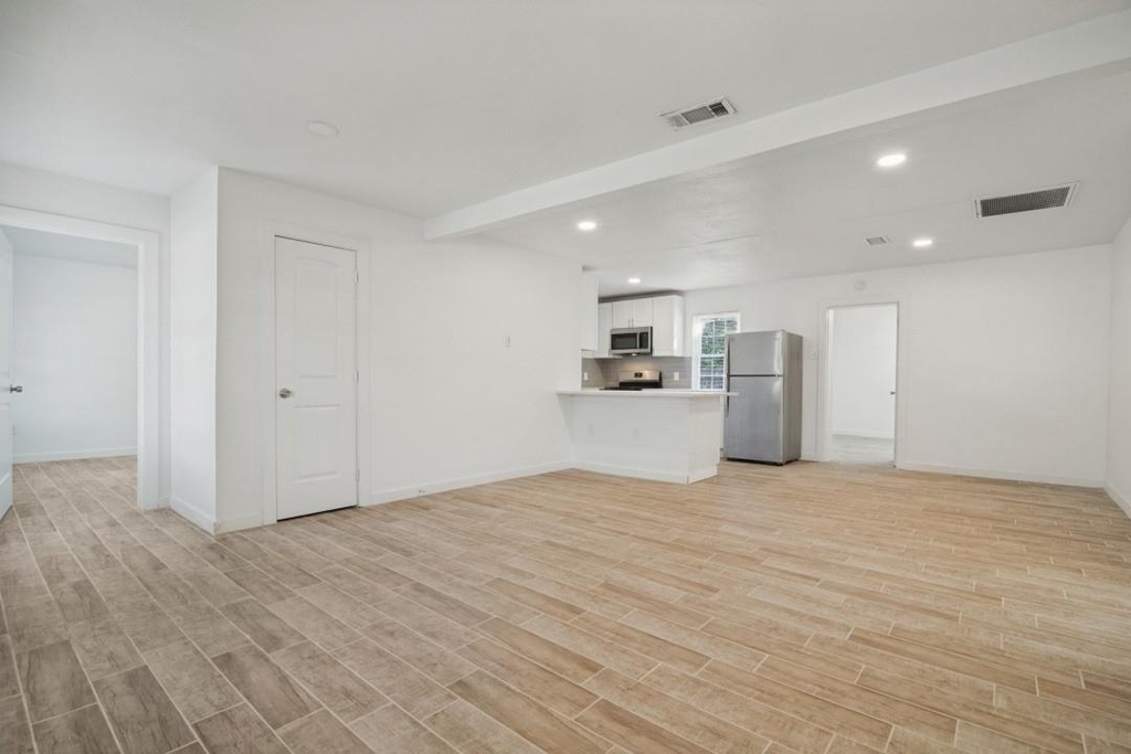 4420 Cochise Drive - Photo 2
