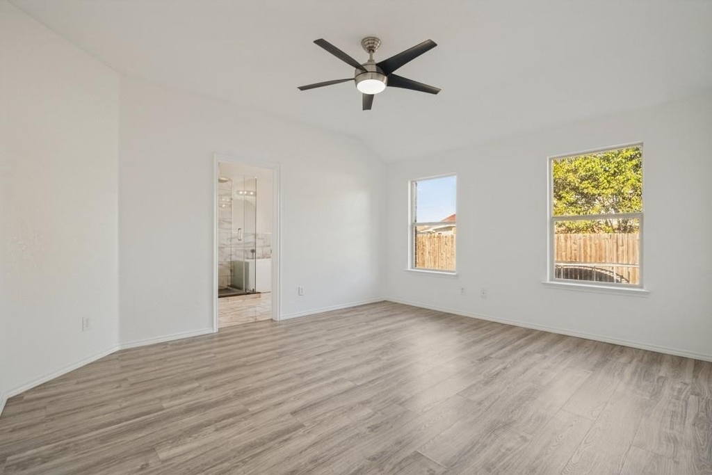 2815 Briarbrook Drive - Photo 5