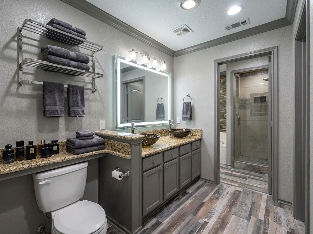 2500 Sierra Drive - Photo 7