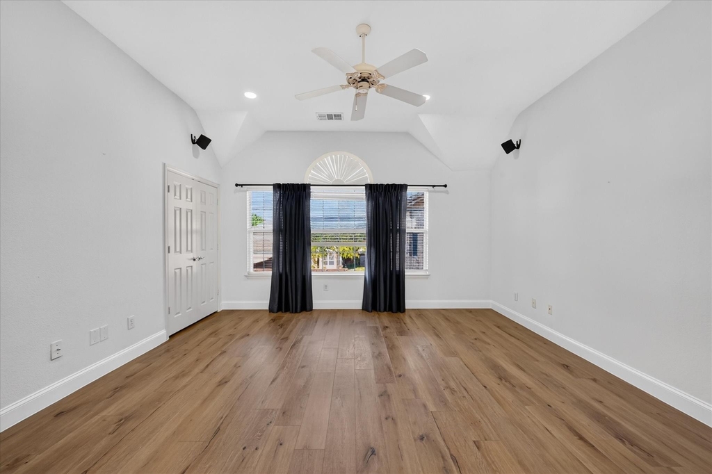 10601 Whispering Pines Drive - Photo 18