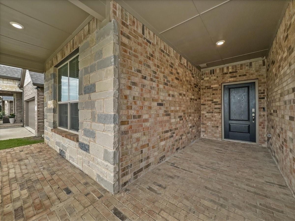 1605 Camp Court - Photo 2