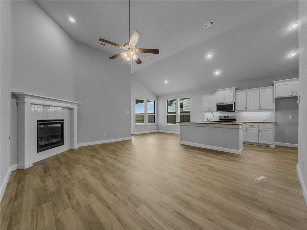 1605 Camp Court - Photo 5