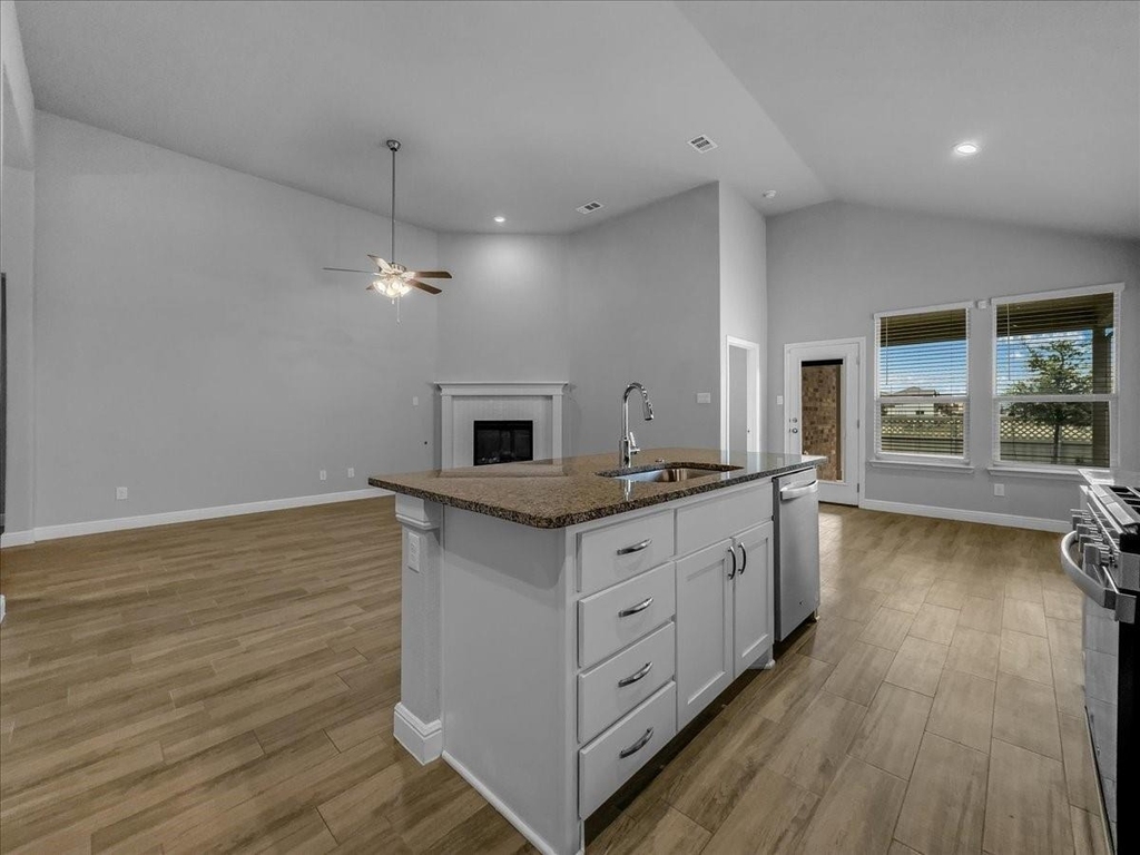 1605 Camp Court - Photo 7