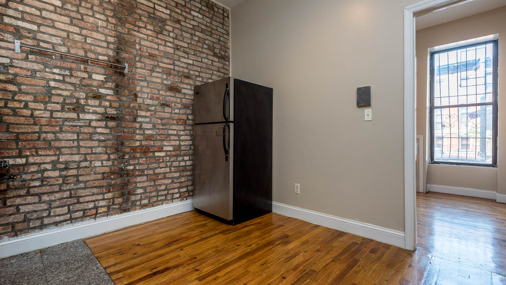 346 Gates Ave 11216 - Photo 4