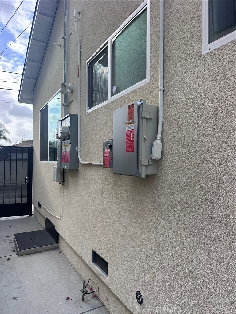 1623 S Atlantic - Photo 11