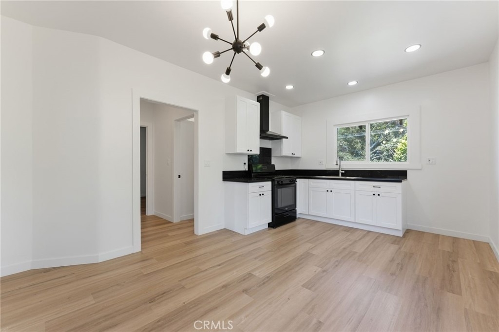 1128 Fremont - Photo 2