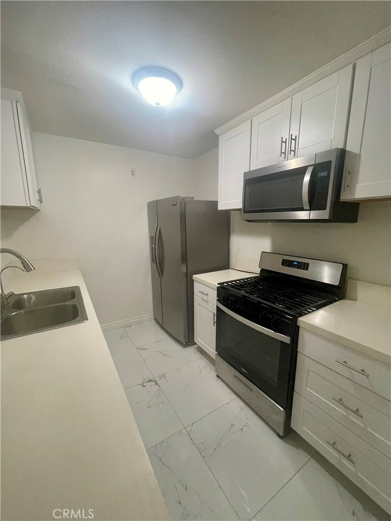 18620 Hatteras St, #102 - Photo 0