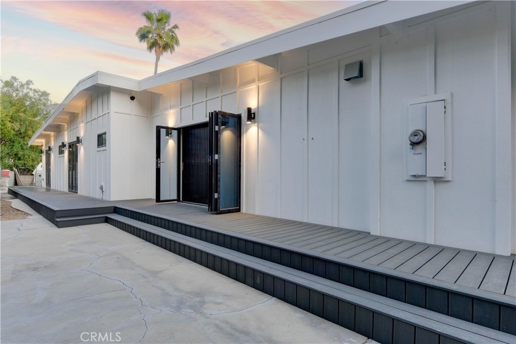 5137 Campo Rd - Photo 22