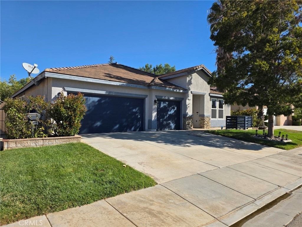 3443 Fairgreen - Photo 1