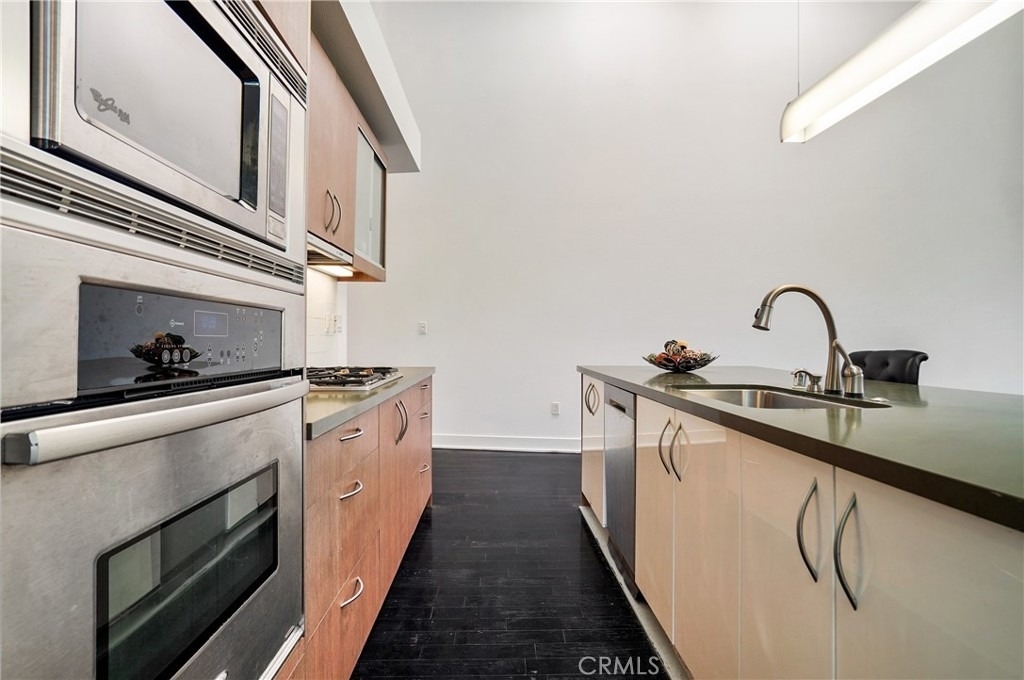 12837 Moorpark Street - Photo 5