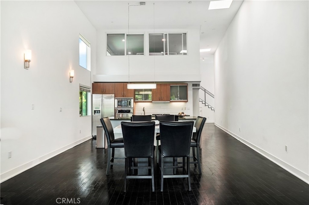 12837 Moorpark Street - Photo 8