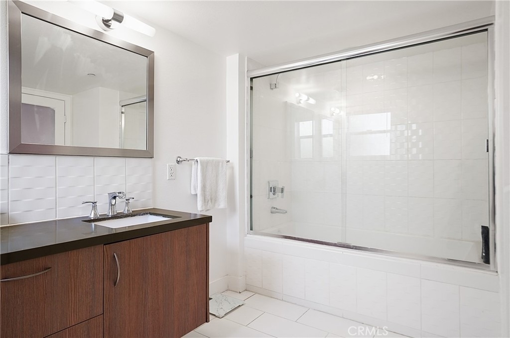 12837 Moorpark Street - Photo 18