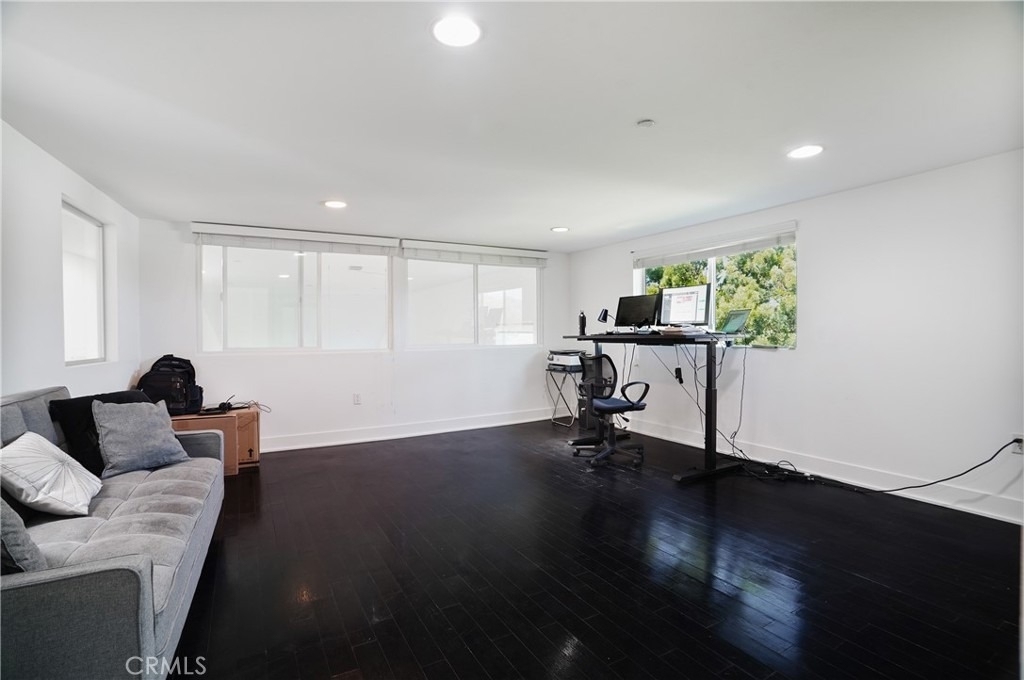 12837 Moorpark Street - Photo 20